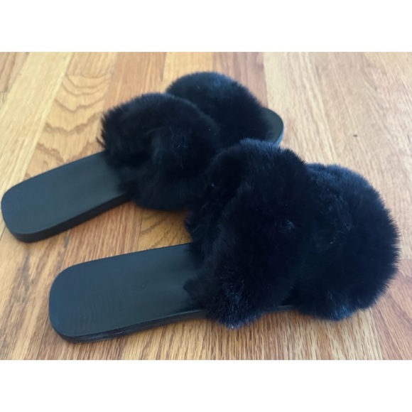 Faux Fur Sandals - Picture 3 of 4